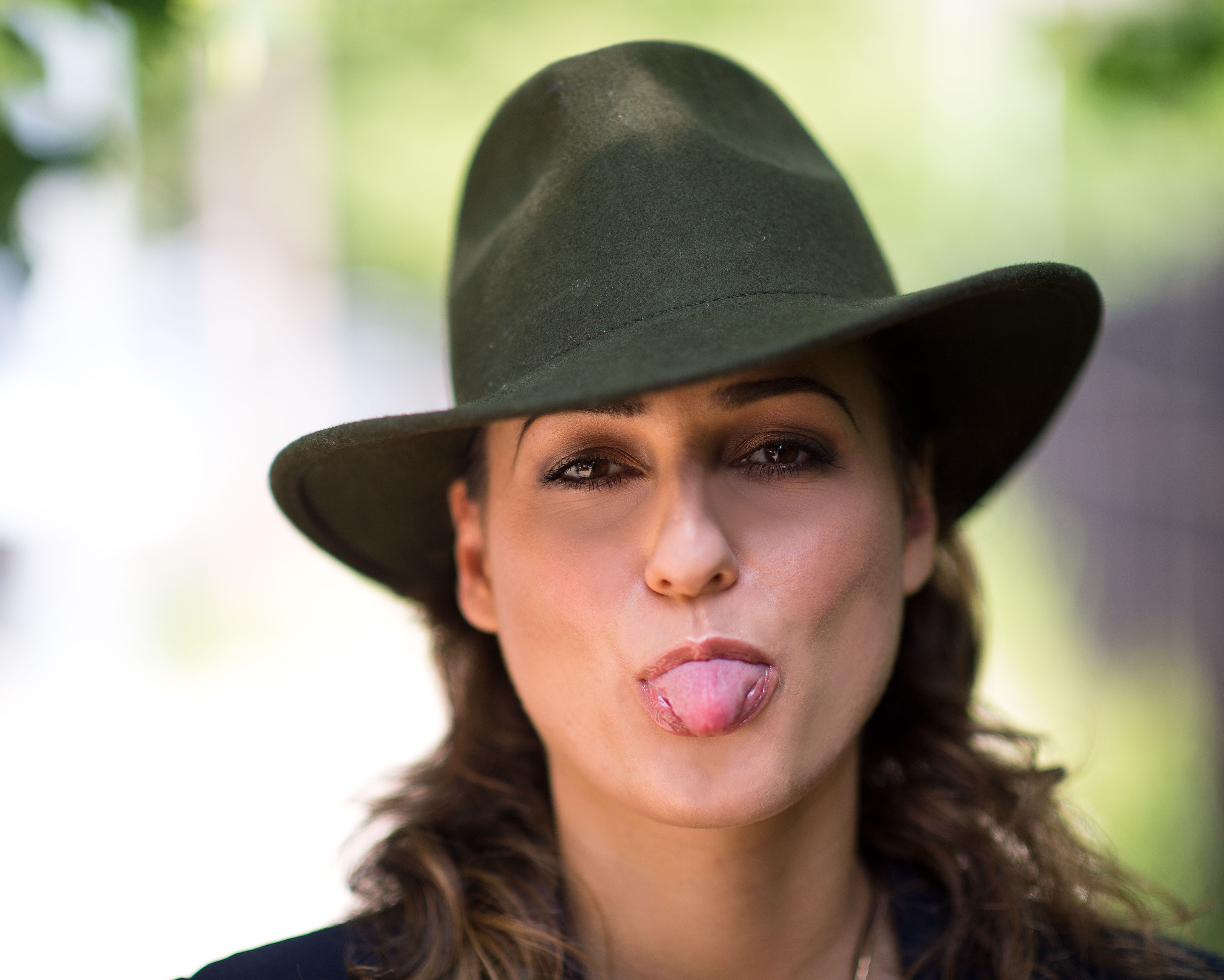 Fedora-Scarf-Mad-Men-Streetstyle