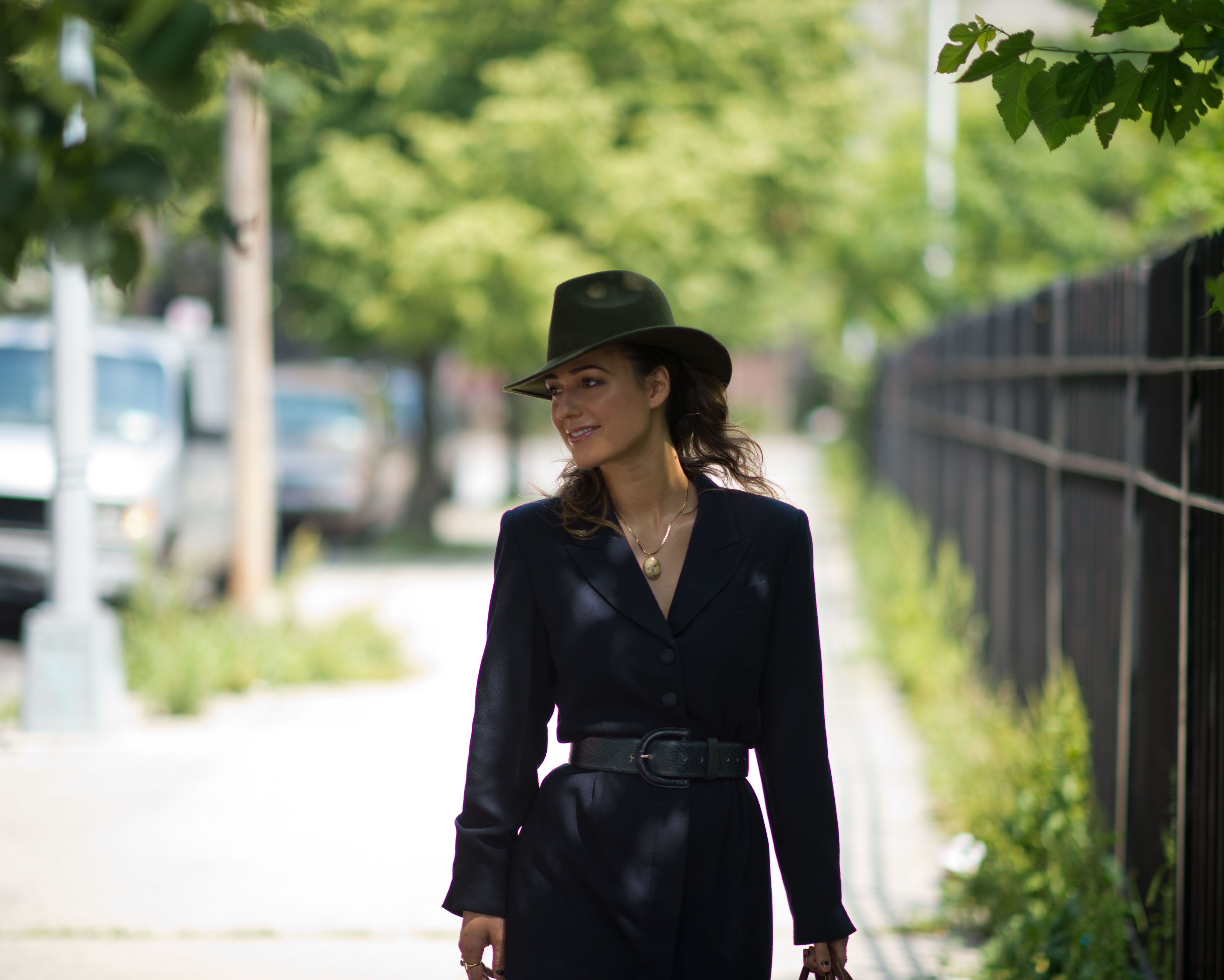 Fedora-Scarf-Mad-Men-Streetstyle