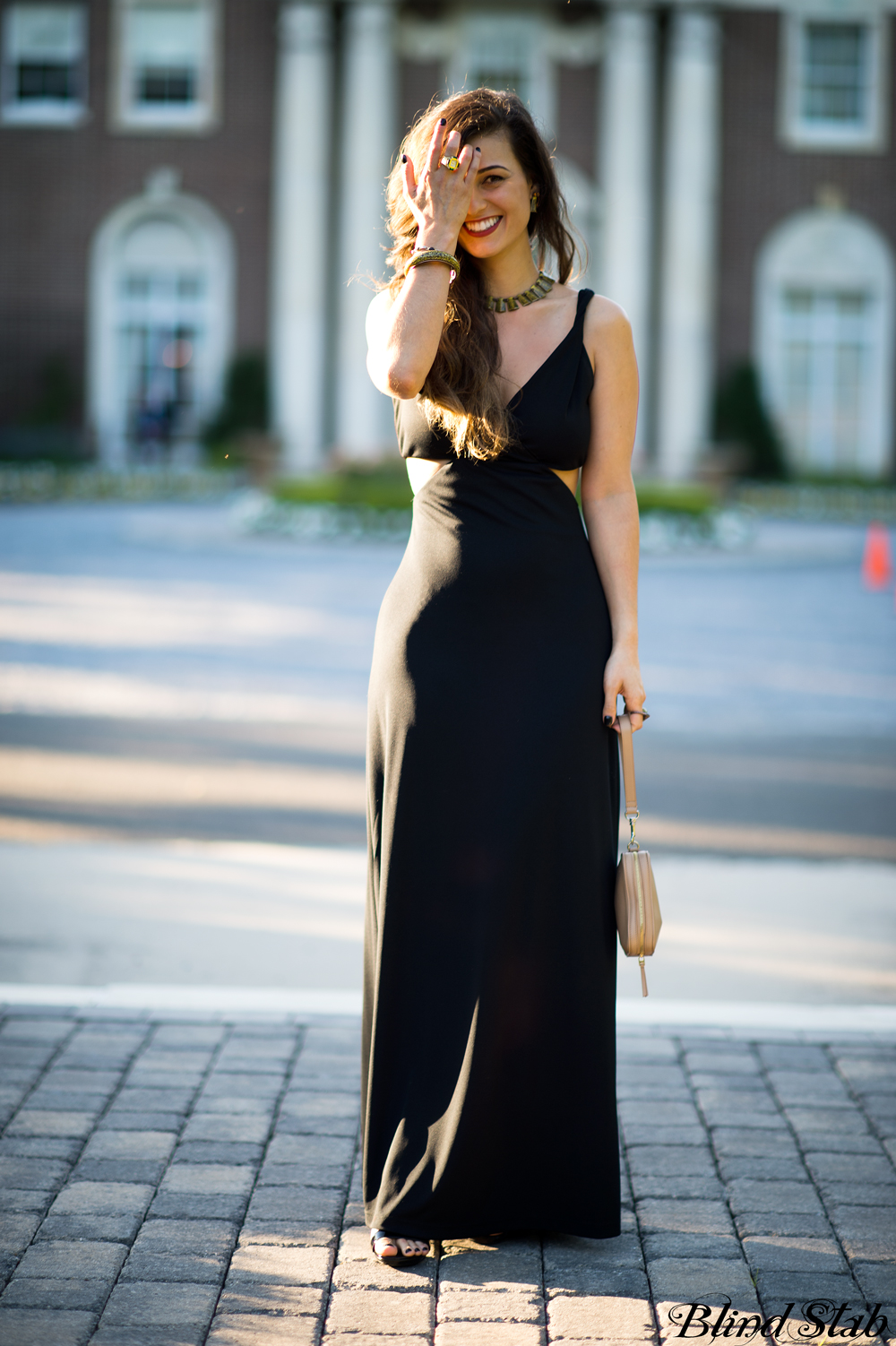 Blogger-Maxi-Dress-Hair-Curvy-Woman