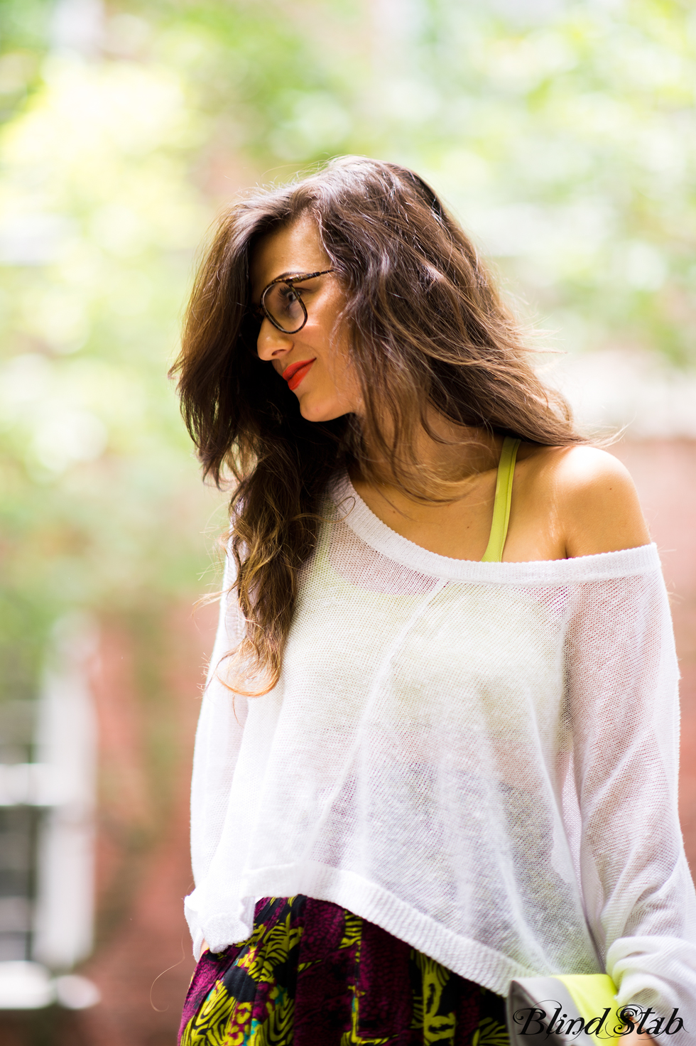 Neon-Lipstick-Blogger-Glasses-Hair