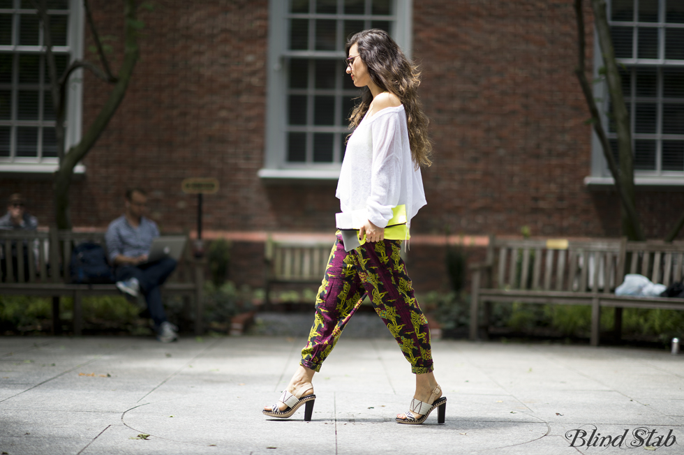 Neon-Blogger-Street-Style-Acne-Sweater