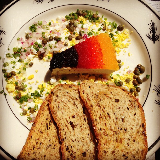 Instagram-Brunch-Vegan-Caviar-Food