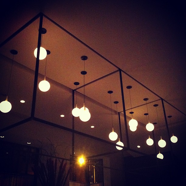 Hanging-Restaurant-Lights-Instagram-Pipe