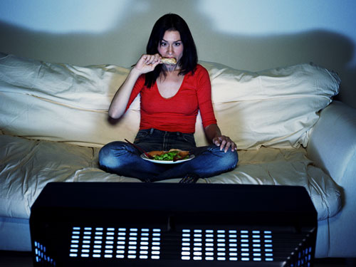 Woman-Binge-TV-Eating-Diet