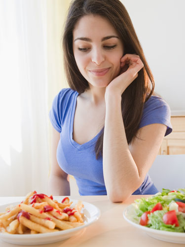Woman-Diet-Portion-Control-Dinner