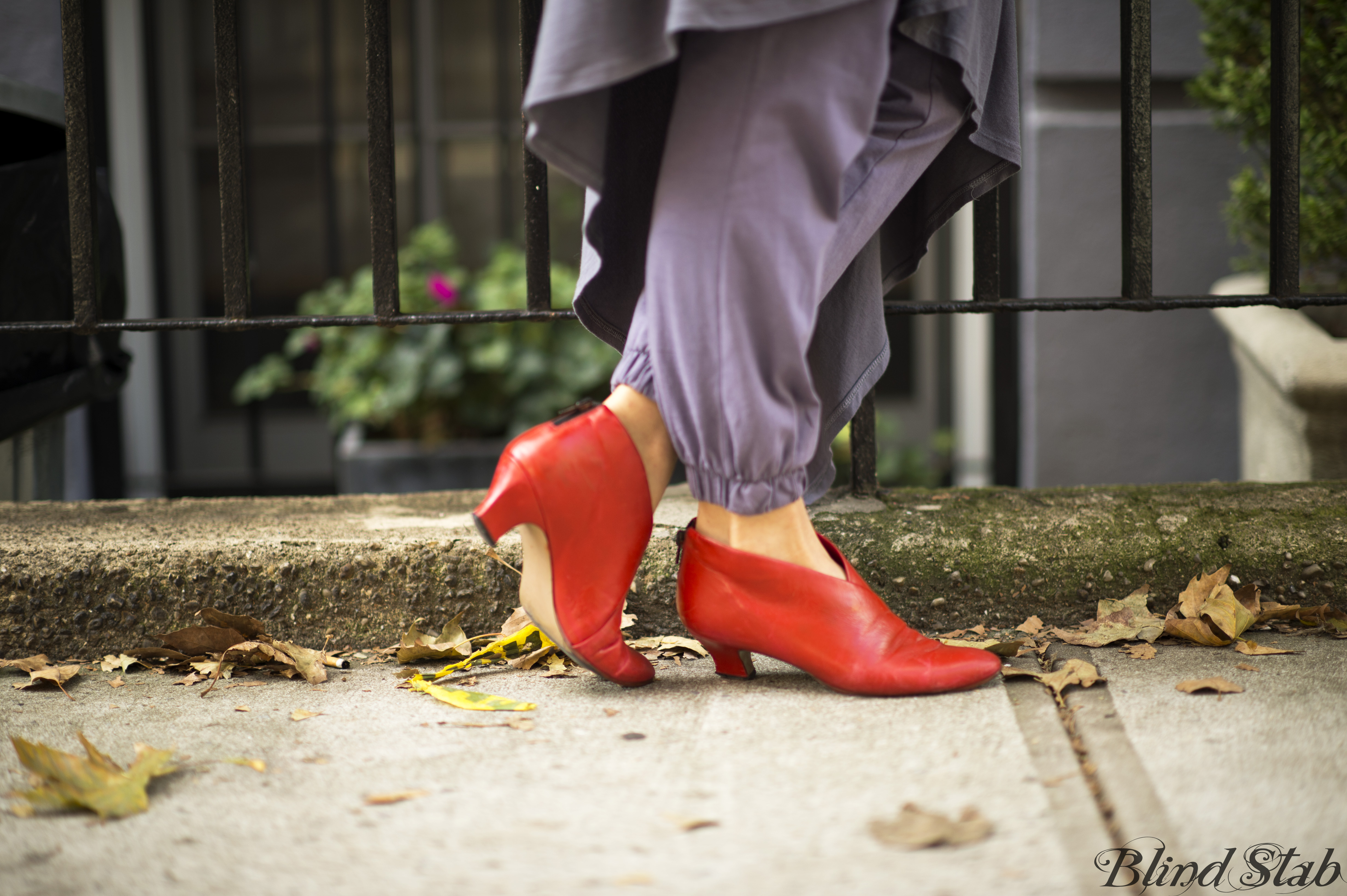 Red-Ankle-Boots-Long-Hair