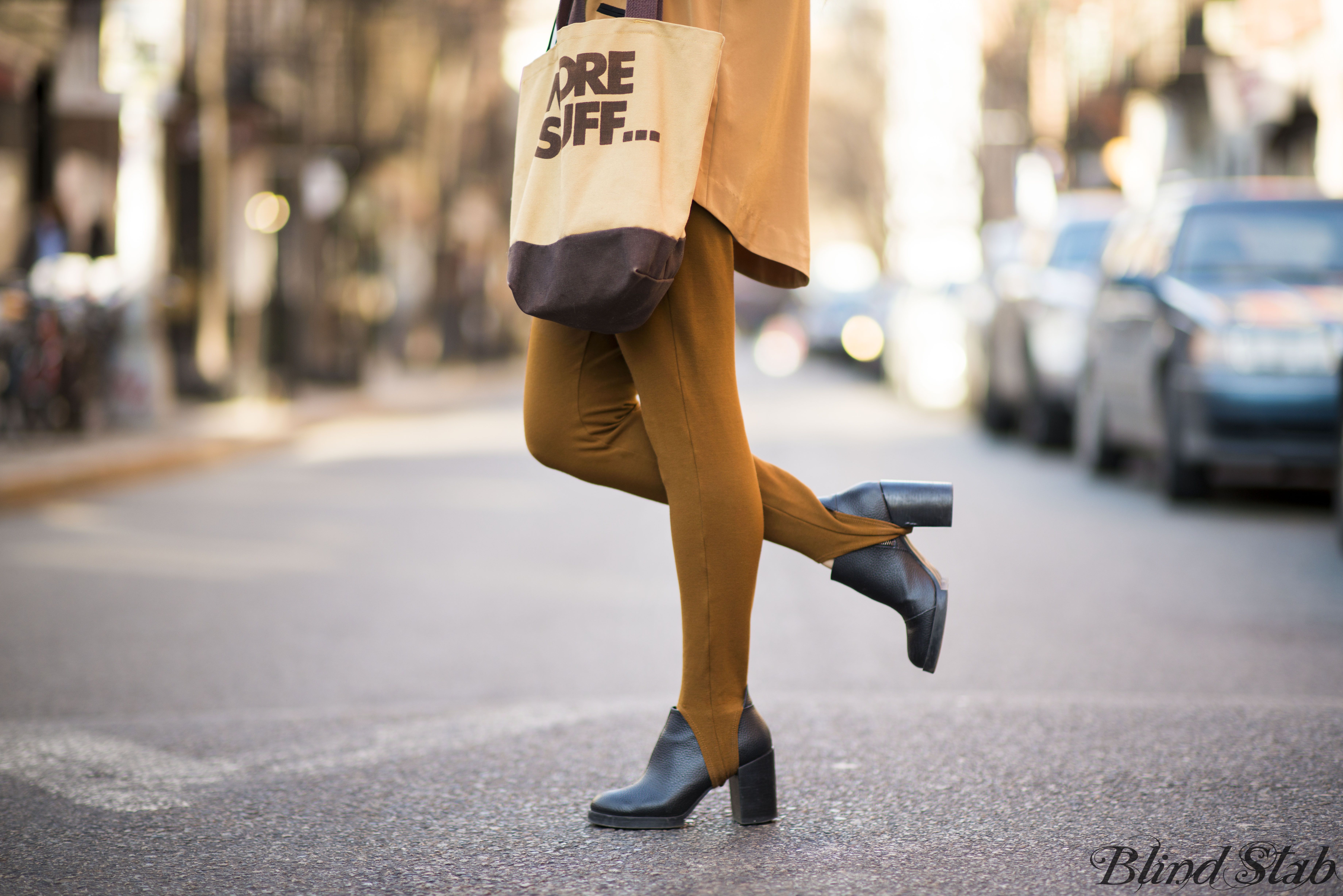 Round-Glasses-Two-Toned-Blazer-NYC-New-York-City-Street-Style