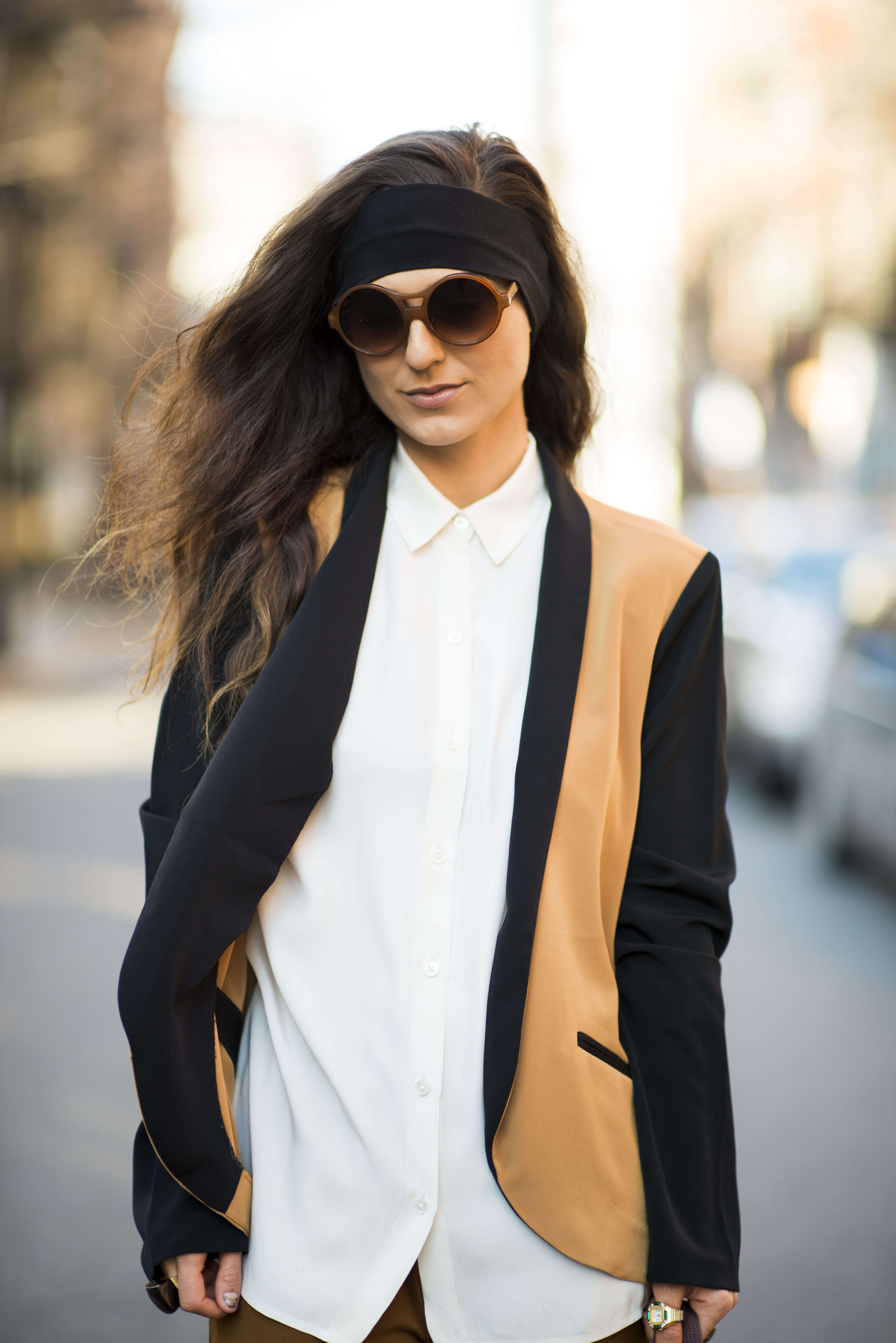 Round-Glasses-Two-Toned-Blazer-NYC-New-York-City-Street-Style