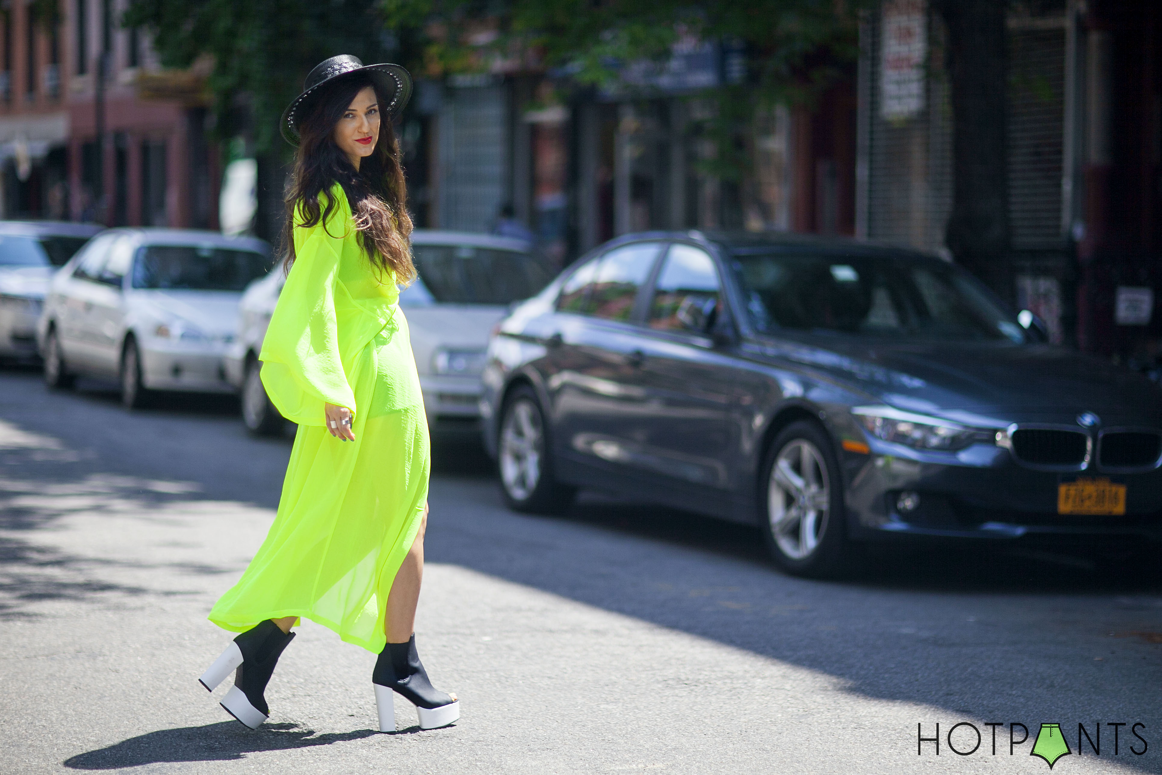 H&M Maxi Dress Long Hair Funny Blogger Legs