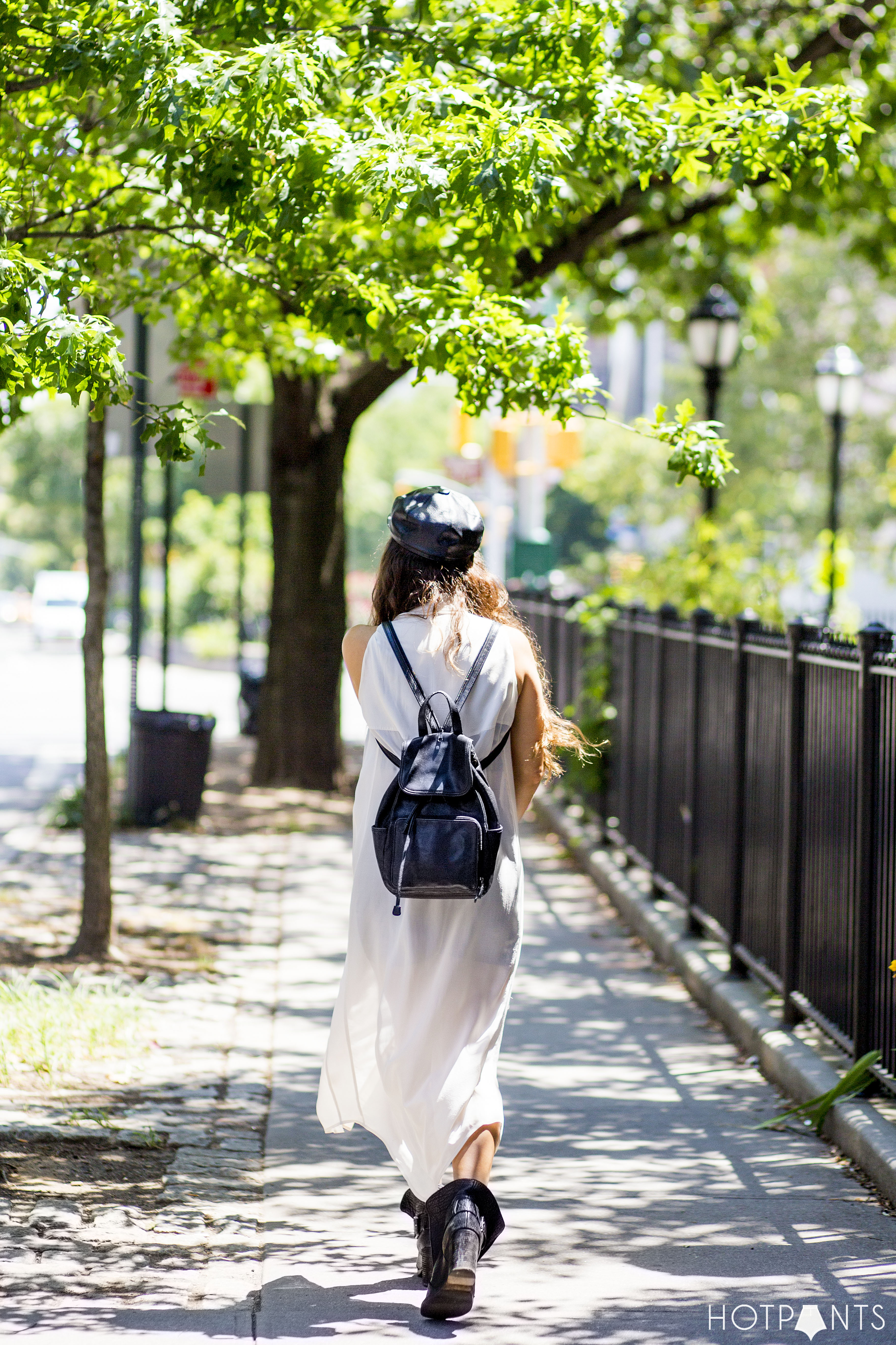 NYC Streetstyle Funny Blogger Leather Leather Backpack Pink Lipstick