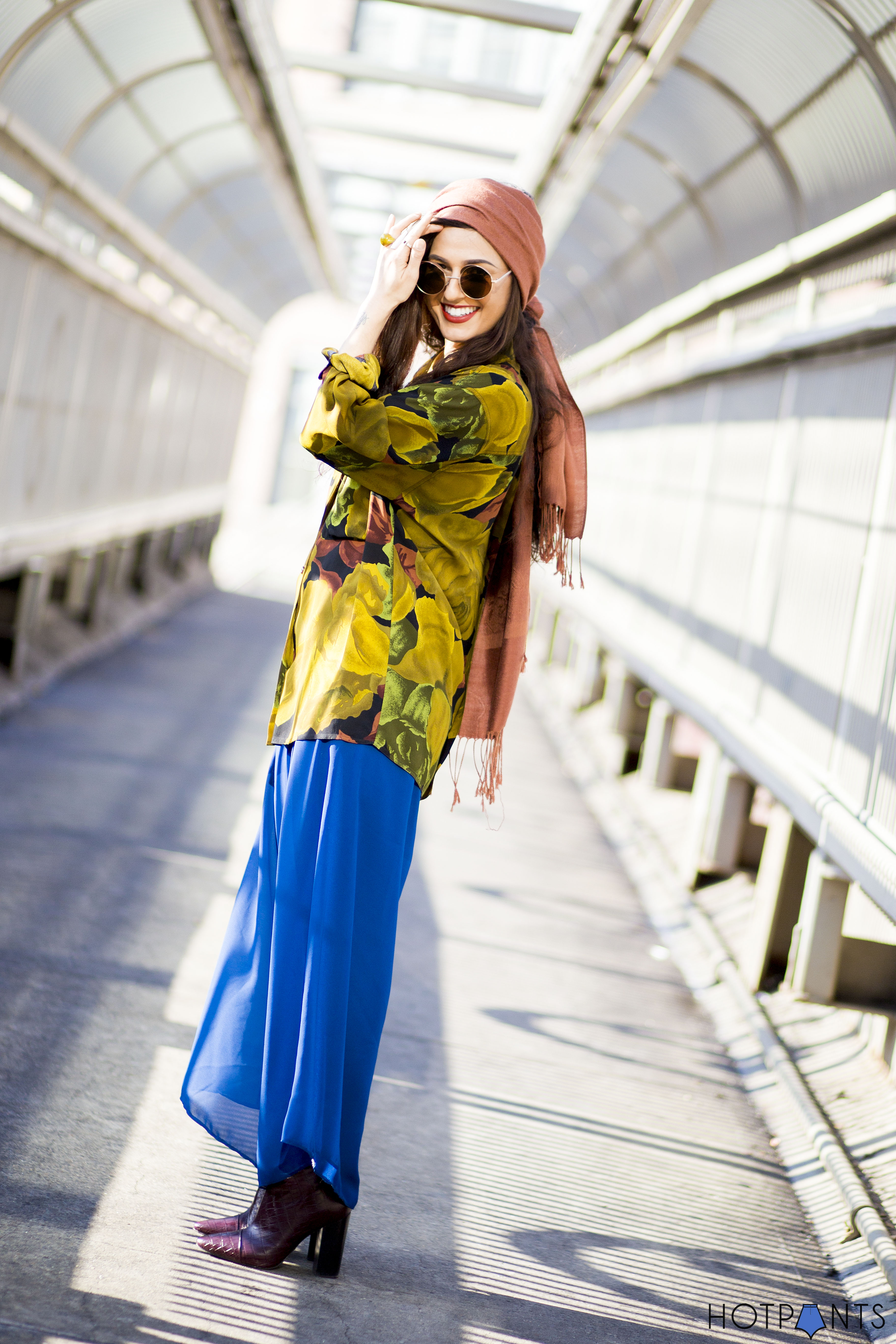 Funny NYC New York Girl Blogger Street Style Colorful Outfit