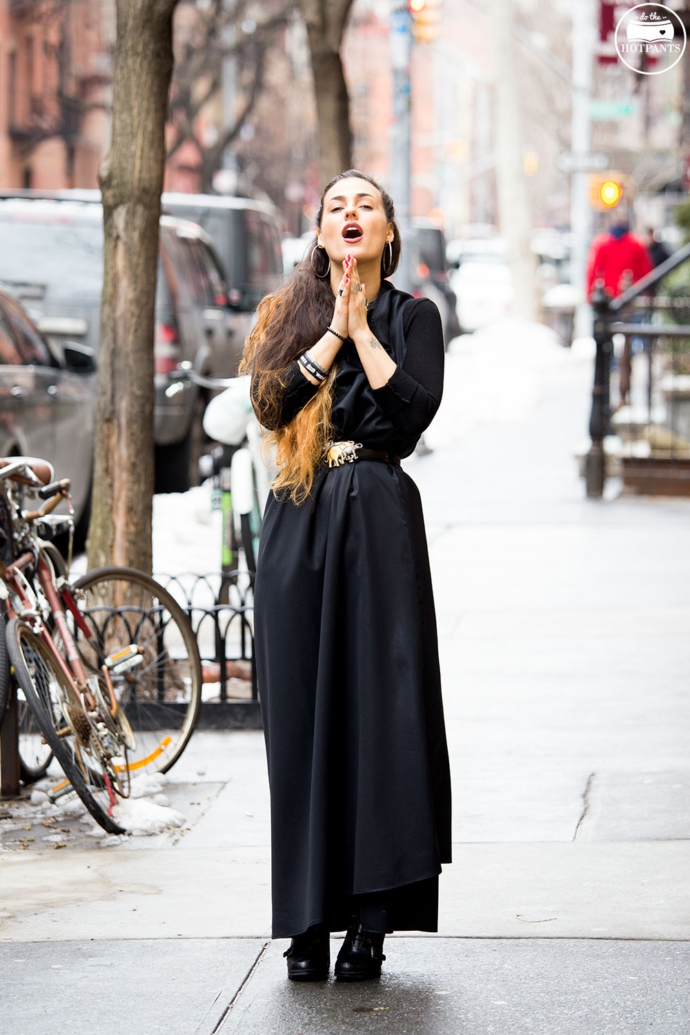 Winter Streetstyle Street Fashion Curvy Woman Half Bun Updo