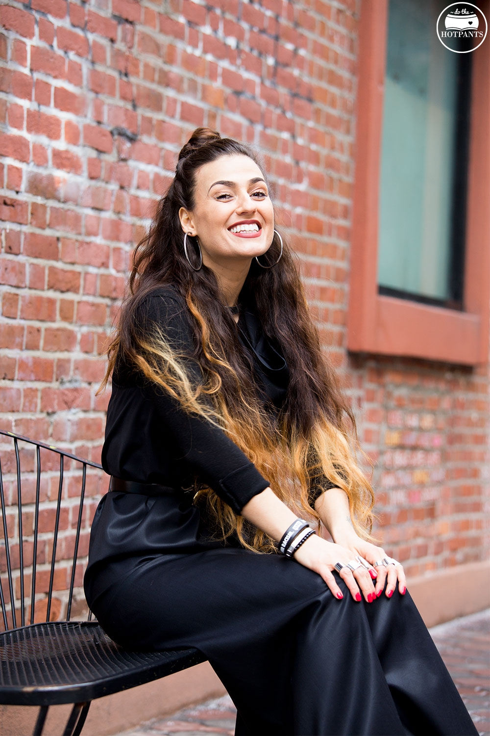 Winter Streetstyle Street Fashion Curvy Woman Half Bun Updo