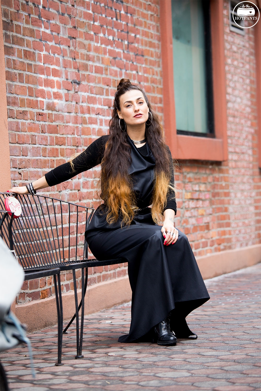 Winter Streetstyle Street Fashion Curvy Woman Half Bun Updo