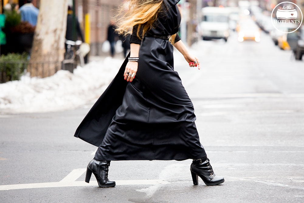 Winter Streetstyle Street Fashion Curvy Woman Half Bun Updo