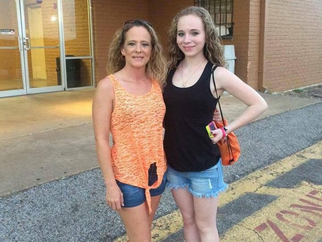 The picture above is of Lacey Smarr with her mom. 