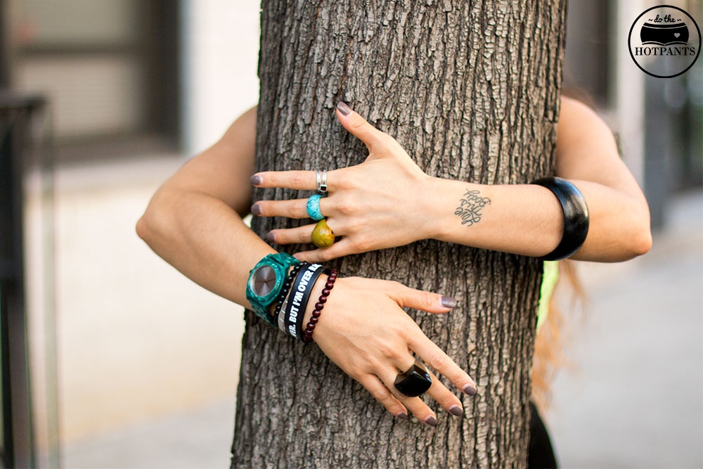 Do The Hotpants Dana Suchow Black Maxi Skirt Curvy Woman Neon Green Crop Top Midriff_IMG_7462