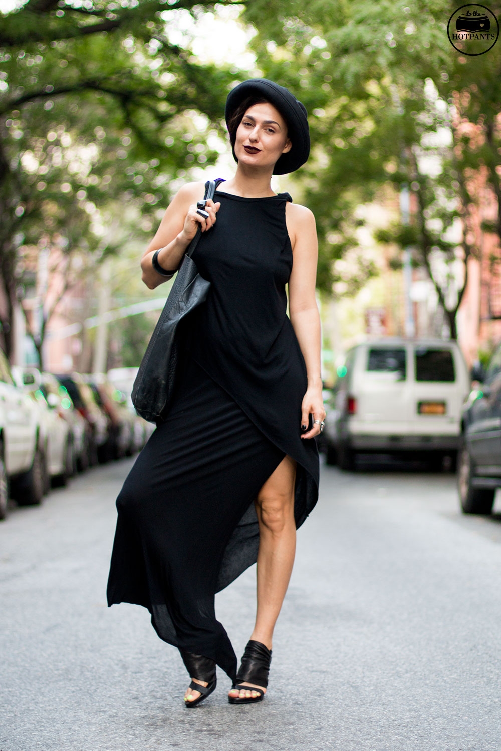 Do The Hotpants Dana Suchow Goth Streetstyle Fashion Black Maxi Dress Gothic Style MAC Dark Lipstick Fall Look IMG_2090