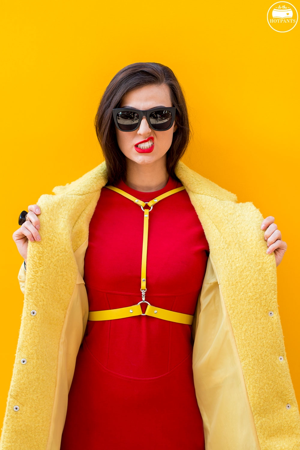 Do The Hotpants Dana Suchow Yellow Jaket Zana Bayne Harness Red Dress Bright Colored Outfit New York City Streetstyle IMG_7765