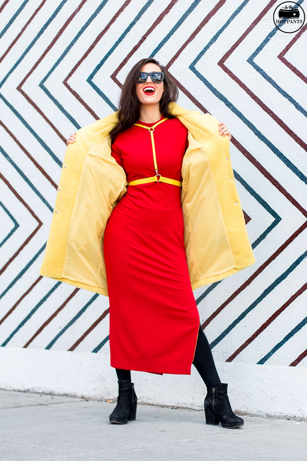 Do The Hotpants Dana Suchow Yellow Jaket Zana Bayne Harness Red Dress Bright Colored Outfit New York City Streetstyle IMG_7836